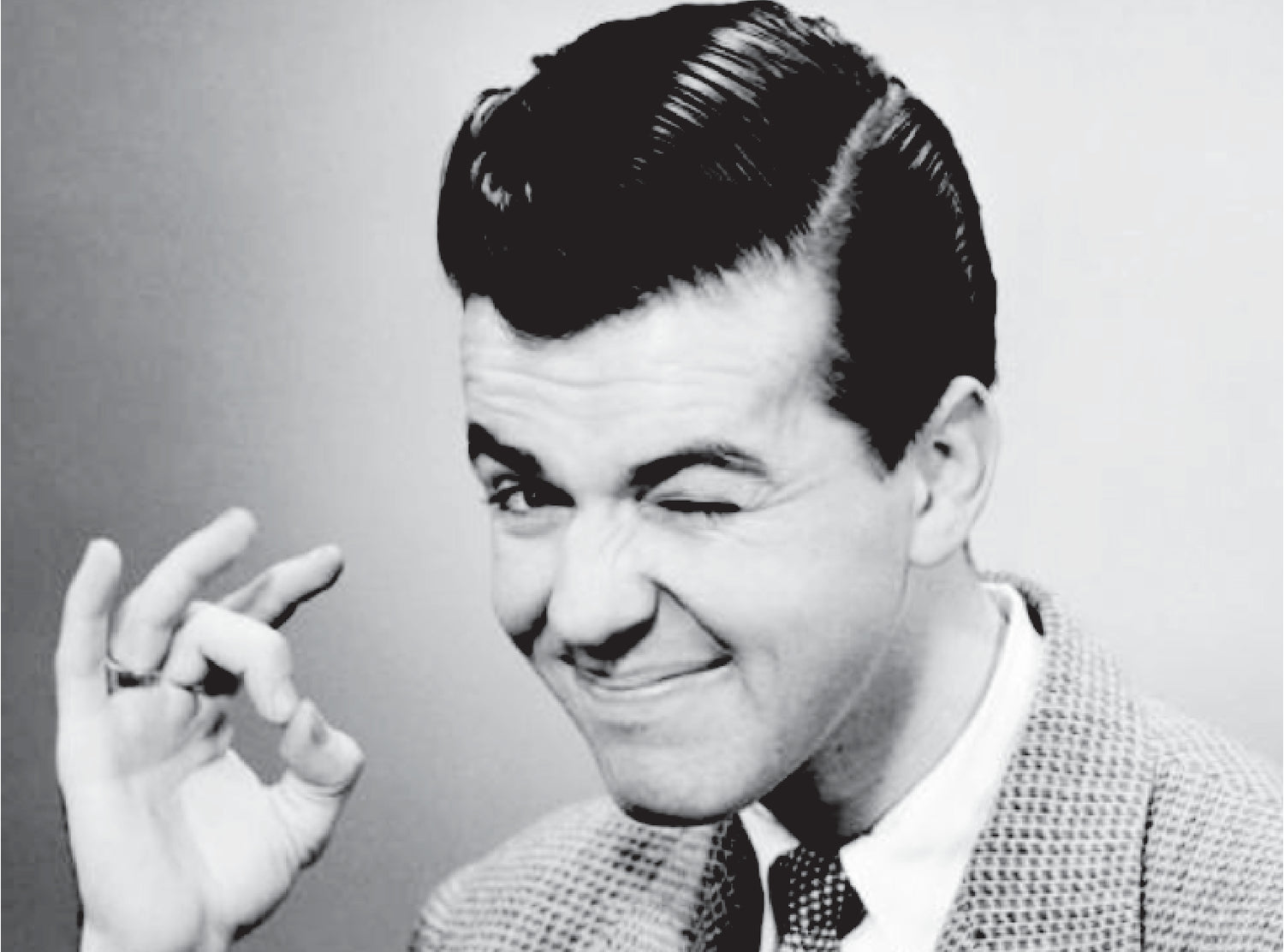 Choosing the Right Pomade: Water-Based vs. Oil-Based for Your Perfect Hairstyle