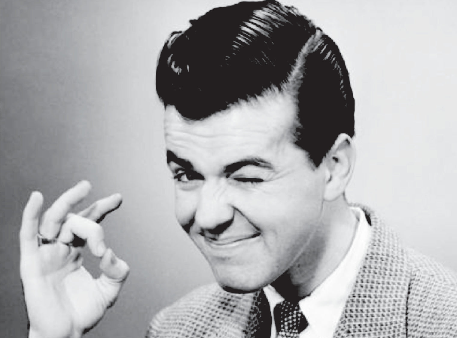 Choosing the Right Pomade: Water-Based vs. Oil-Based for Your Perfect Hairstyle
